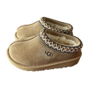 UGG Kids Tan Slippers with Patterned Collar